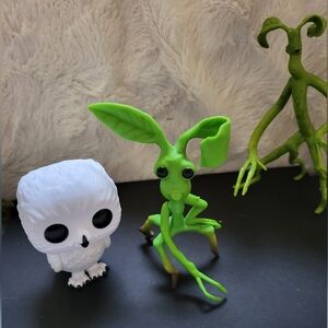 Hedwig and Pickett Funko Pops (out of box) and bonus Pickett figurine